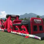 Utilizzo di strutture gonfiabili all’interno dei giardini di case e abitazioni private